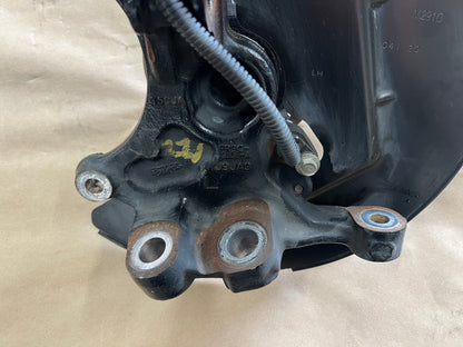 2015-2020 Ford Mustang 5.0L GT LH Driver Side Front Spindle Knuckle Hub - OEM
