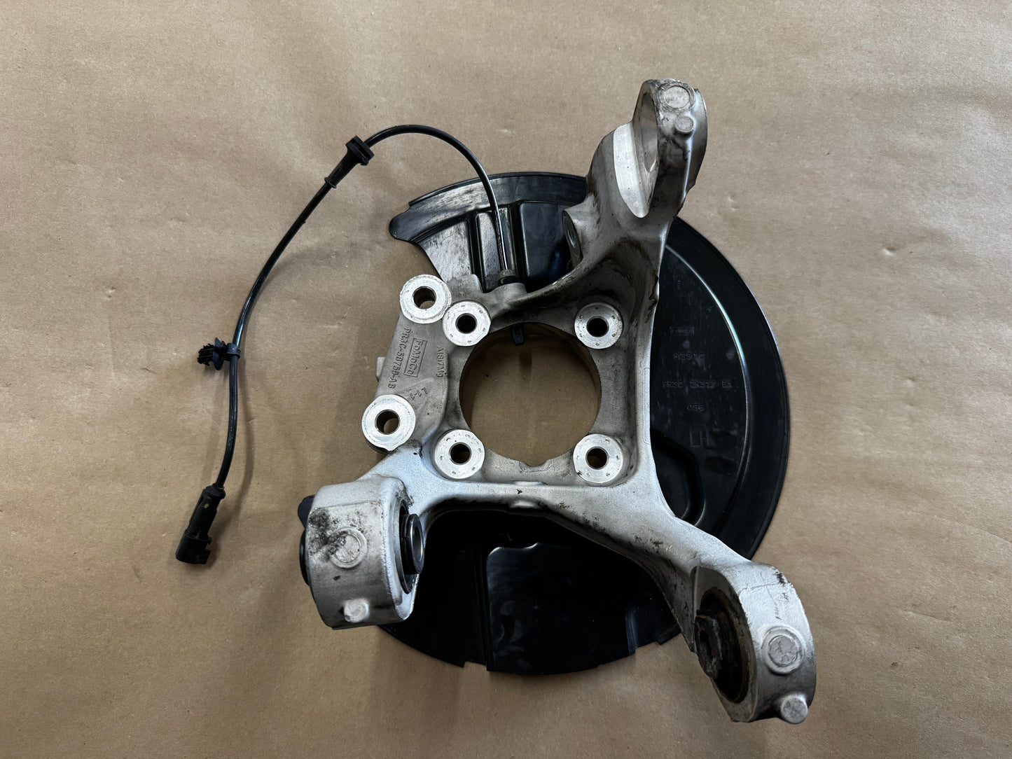 2024-2026 Ford Mustang 5.0 GT LH Driver Side Rear Spindle Knuckle - OEM