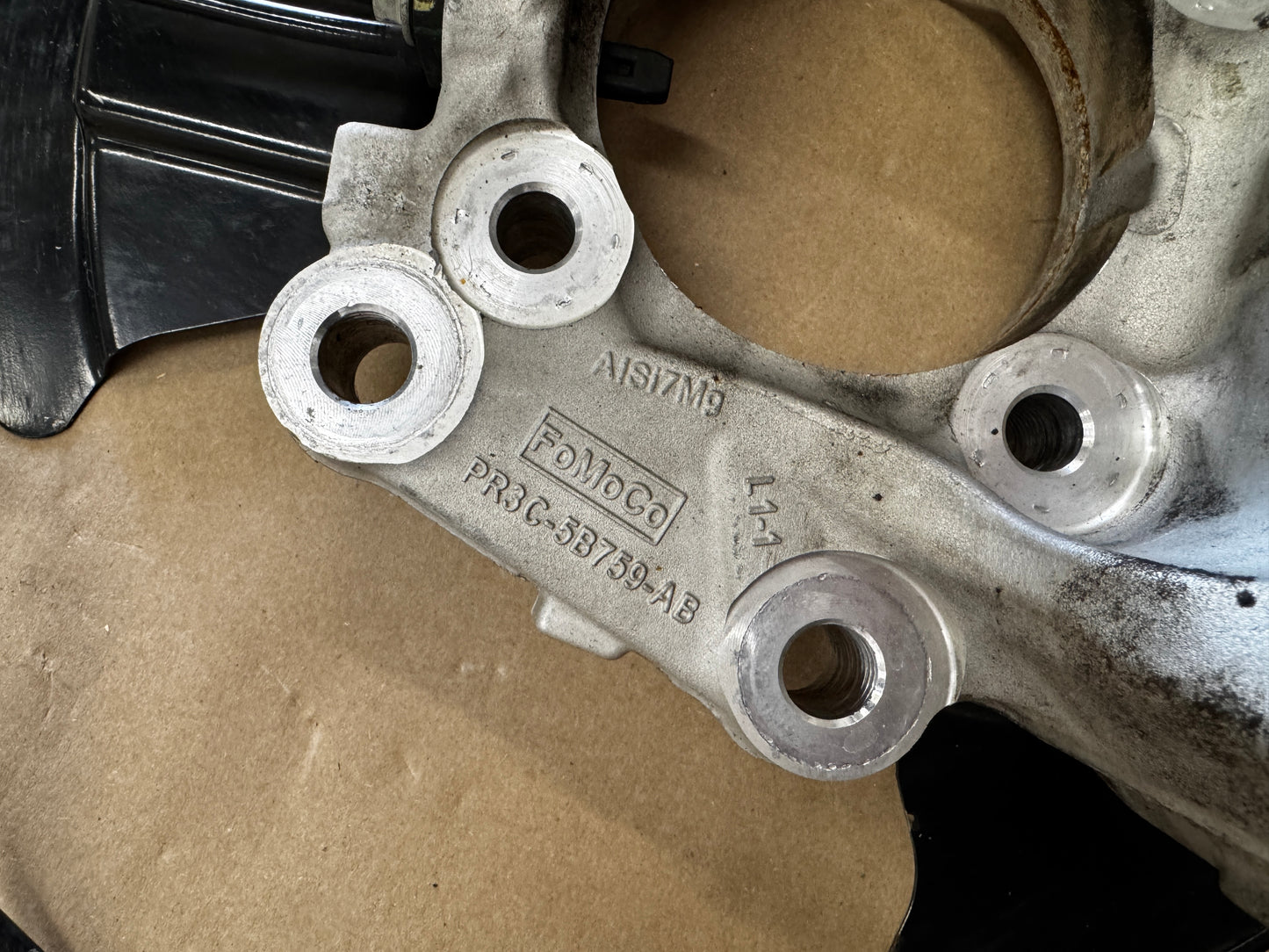 2024-2026 Ford Mustang 5.0 GT LH Driver Side Rear Spindle Knuckle - OEM