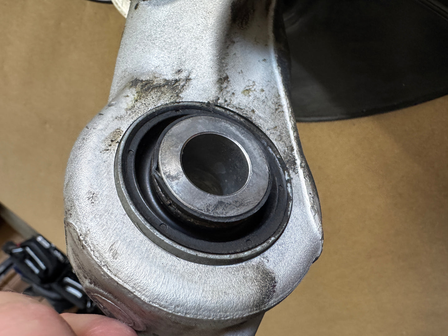 2024-2026 Ford Mustang 5.0 GT LH Driver Side Rear Spindle Knuckle - OEM