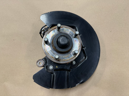 2015-2020 Ford Mustang 5.0L GT RH Passenger Side Front Spindle Knuckle Hub - OEM