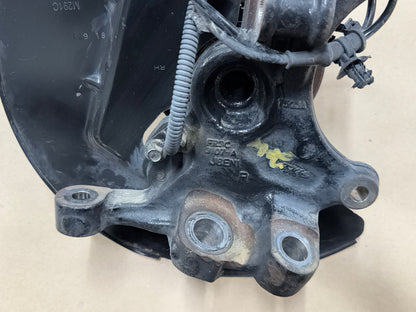 2015-2020 Ford Mustang 5.0L GT RH Passenger Side Front Spindle Knuckle Hub - OEM