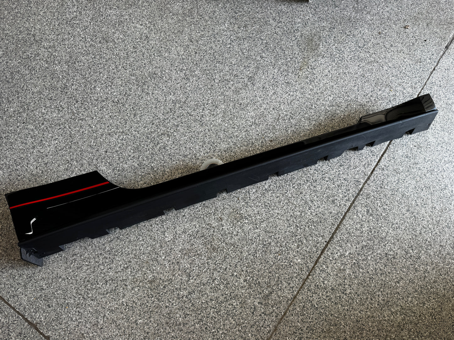 2015-2023 Ford Mustang GT V6 RH Passenger Side Skirt Molding Shadow Black