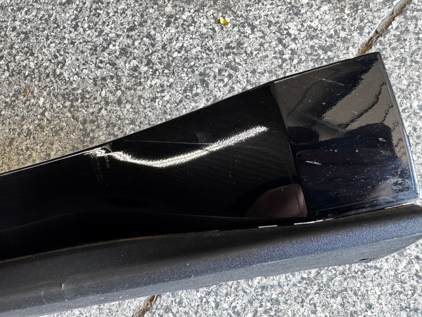 2015-2023 Ford Mustang GT V6 RH Passenger Side Skirt Molding Shadow Black