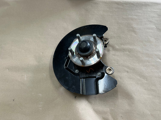 2015-2020 Ford Mustang 5.0L GT LH Driver Side Front Spindle Knuckle Hub