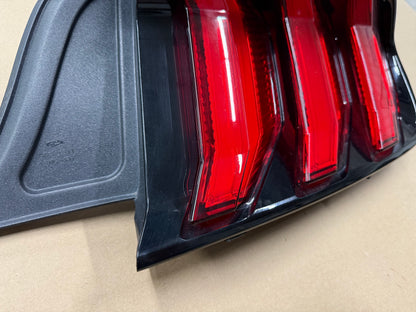 2018-2023 Ford Mustang GT V6 EcoBoost Tail Light RH Passenger Side LED