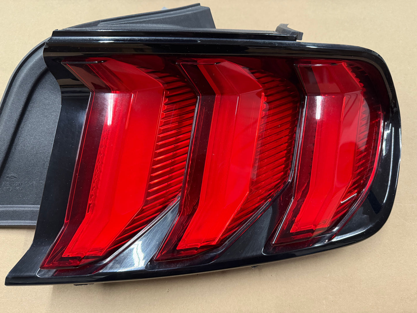 2018-2023 Ford Mustang GT V6 EcoBoost Tail Light RH Passenger Side LED