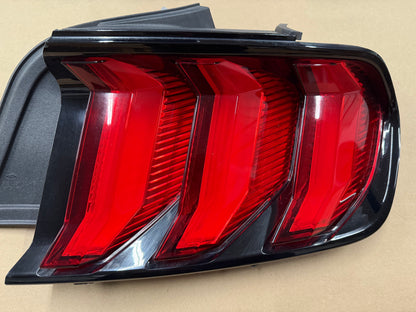 2018-2023 Ford Mustang GT V6 EcoBoost Tail Light RH Passenger Side LED