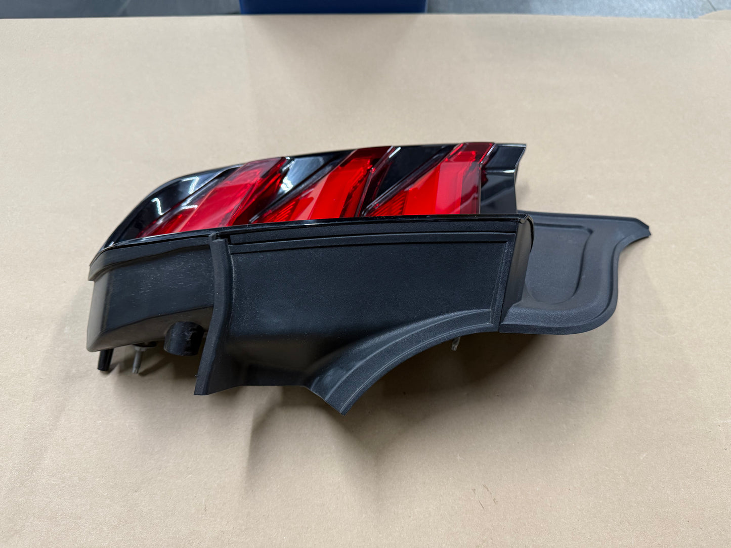 2018-2023 Ford Mustang GT V6 EcoBoost Tail Light RH Passenger Side LED