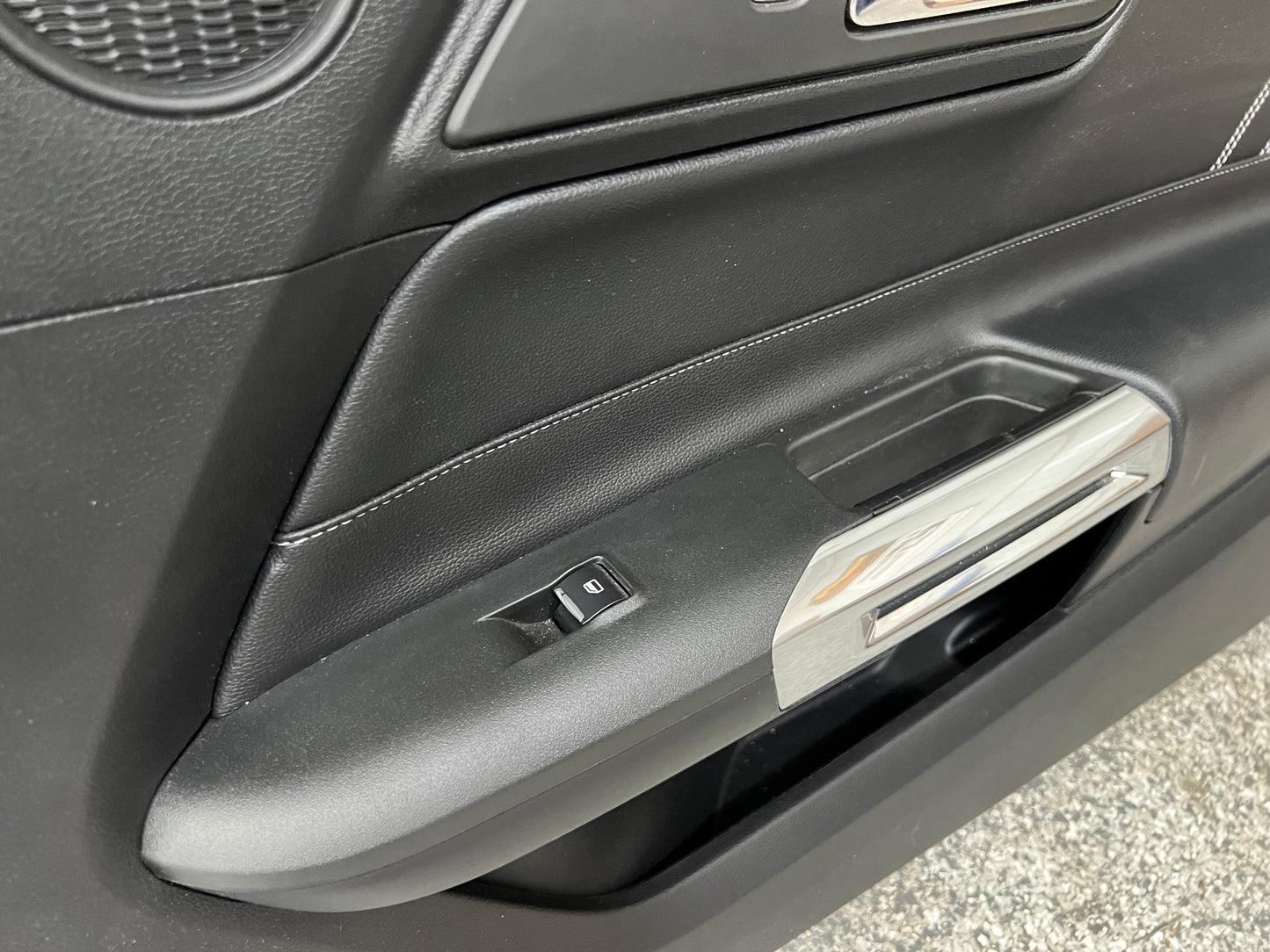 2015-2017 Ford Mustang GT V6 EcoBoost LH RH Leather Insert Door Panels Pair