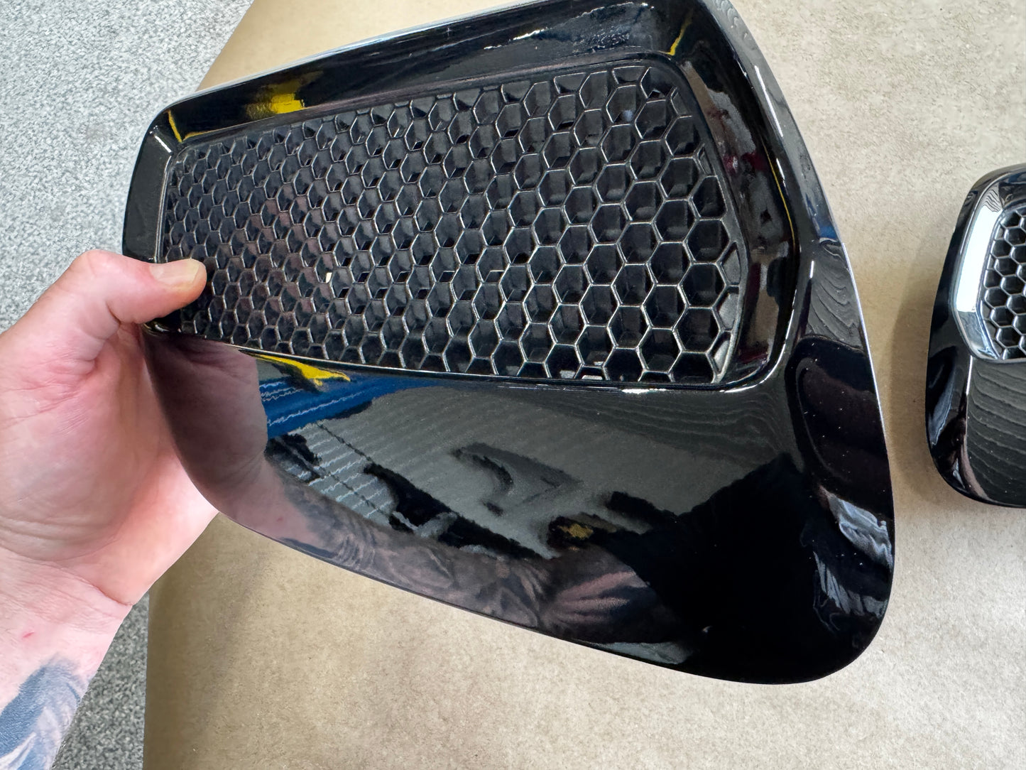 2018-2023 Ford Mustang GT 5.0 Hood Insert Vents RH LH Pair Black G1