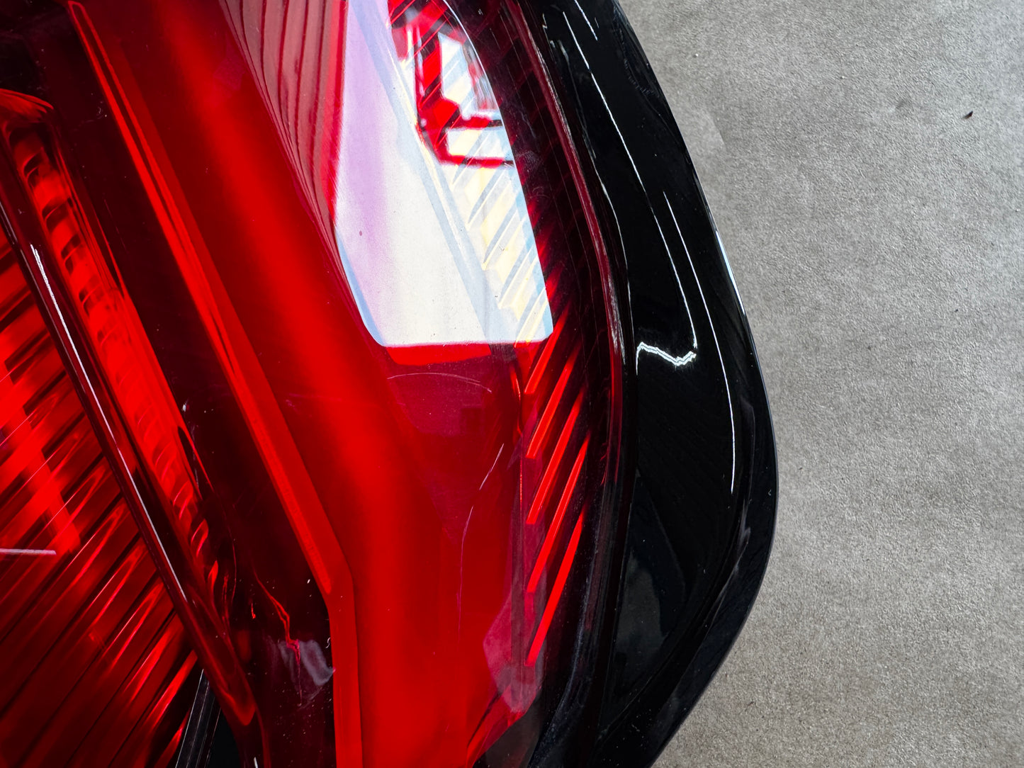 2018-2023 Ford Mustang GT V6 EcoBoost Tail Light RH Passenger Side LED