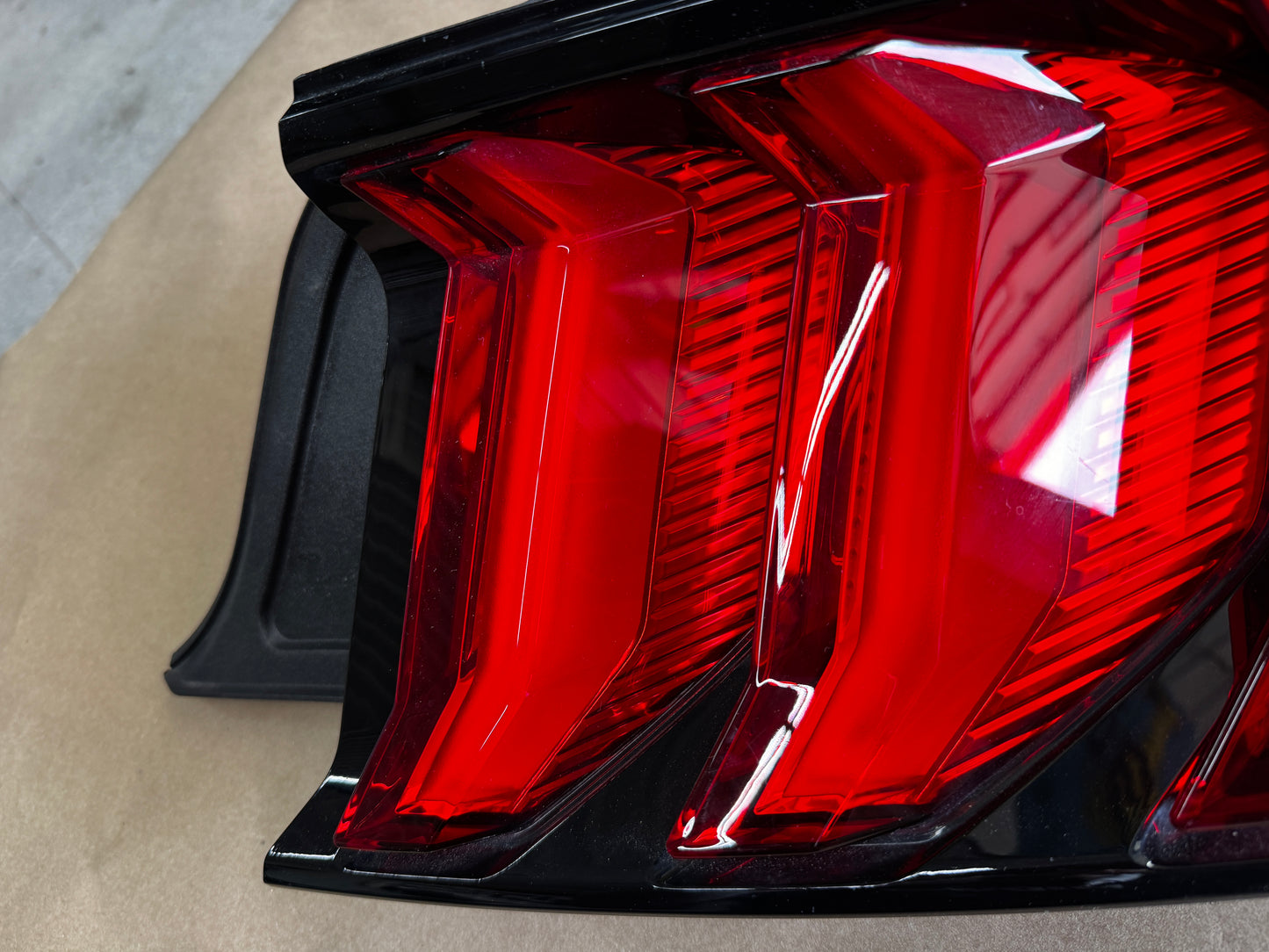 2018-2023 Ford Mustang GT V6 EcoBoost Tail Light RH Passenger Side LED