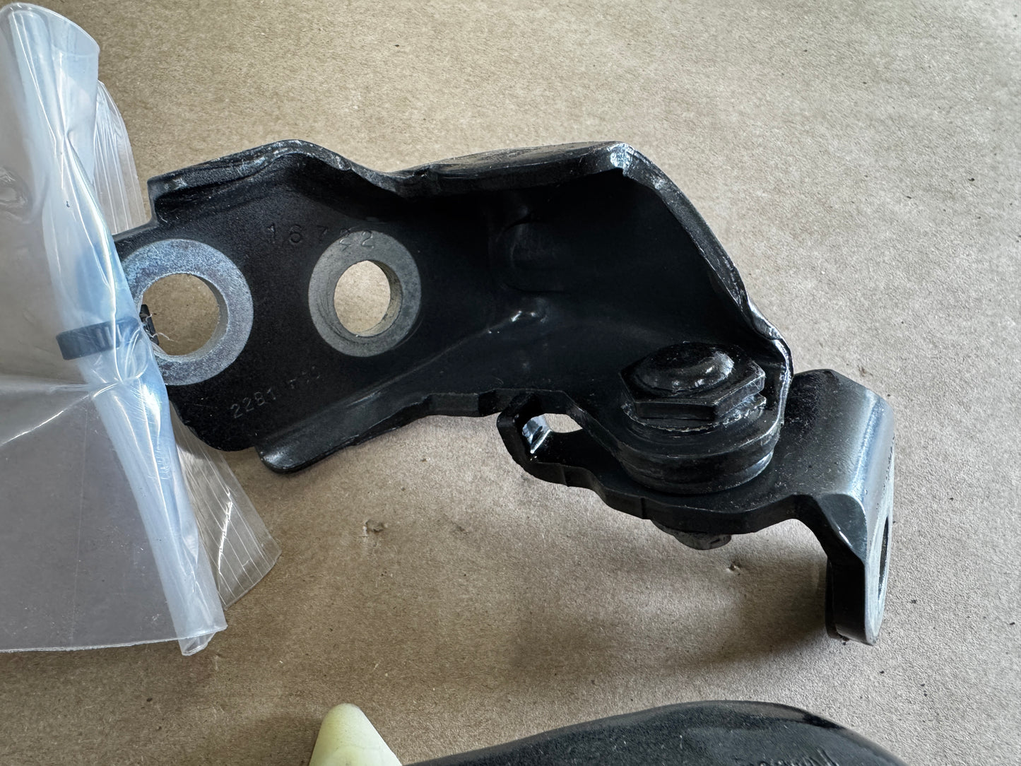 2015-2023 Ford Mustang GT GT500 GT350 Door Hinges RH Passenger Upper Lower Black