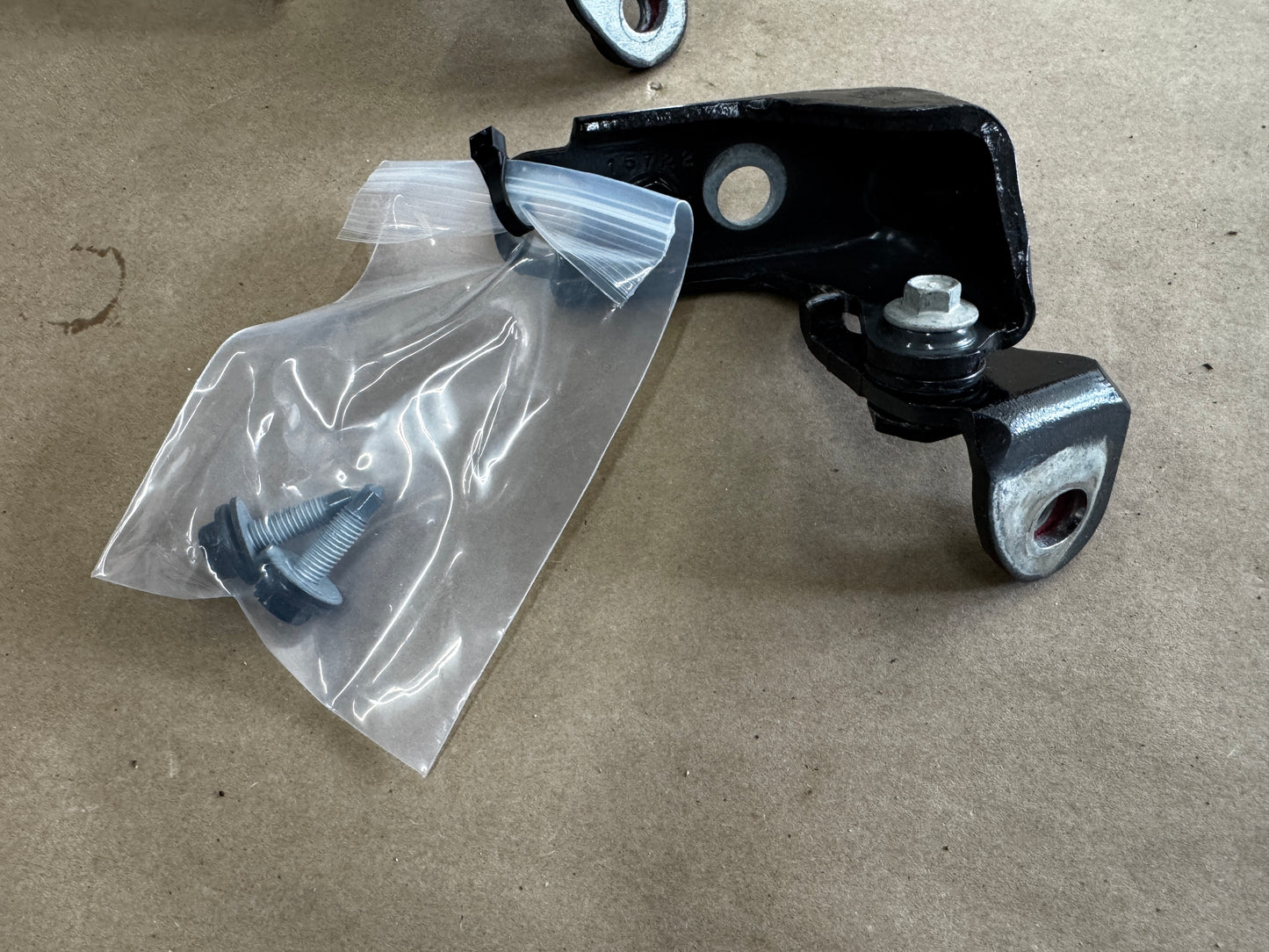 2015-2023 Ford Mustang GT GT500 GT350 Door Hinges RH Passenger Upper Lower Black