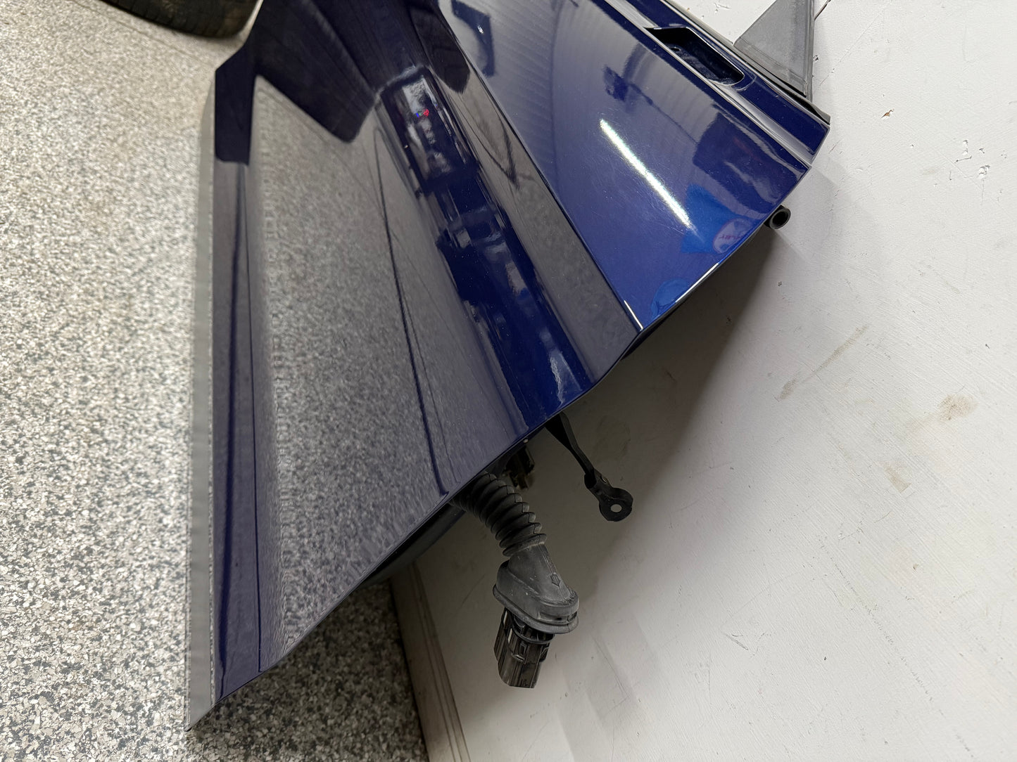 2015-2023 Ford Mustang GT EcoBoost RH Passenger Side Door Complete w/Glass