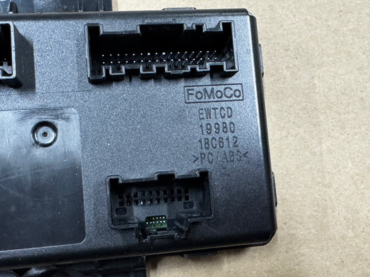 2024-2025 Mustang S650 Ford Temperature Climate Control Module PR3T-18C612-BD
