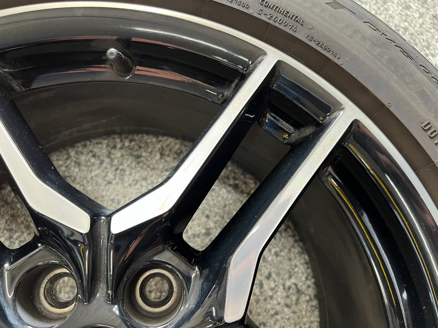 2018-2023 Ford Mustang GT 5.0 18x8" Wheel Rim Continental 235/50/18