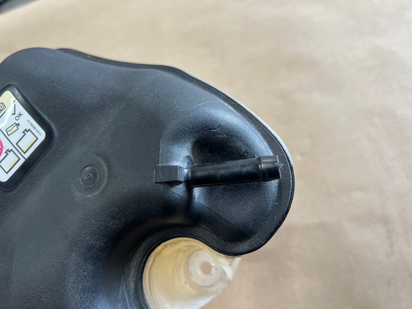 2007-2009 Mustang GT GT500 V8 Coolant Overflow Tank - OEM