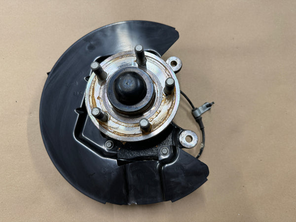 2015-2020 Ford Mustang 5.0L GT LH Driver Side Front Spindle Knuckle Hub – OEM