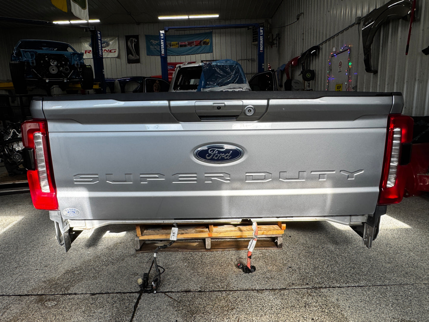 2023-2026 Ford F-250 Super Duty Bed Box 6'9" OEM Tailgate Tail Lights JS Silver