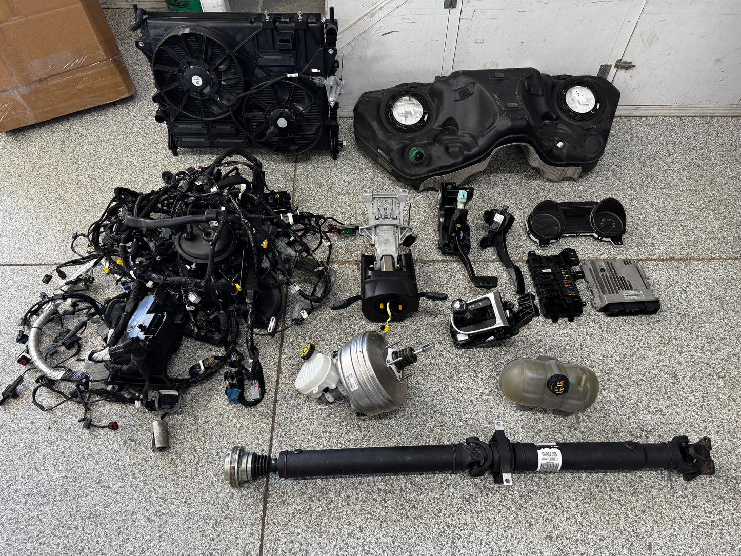 2021 Mustang 5.0 Coyote Gen 3 Engine Drivetrain 10R80 Automatic Auto 34k mi