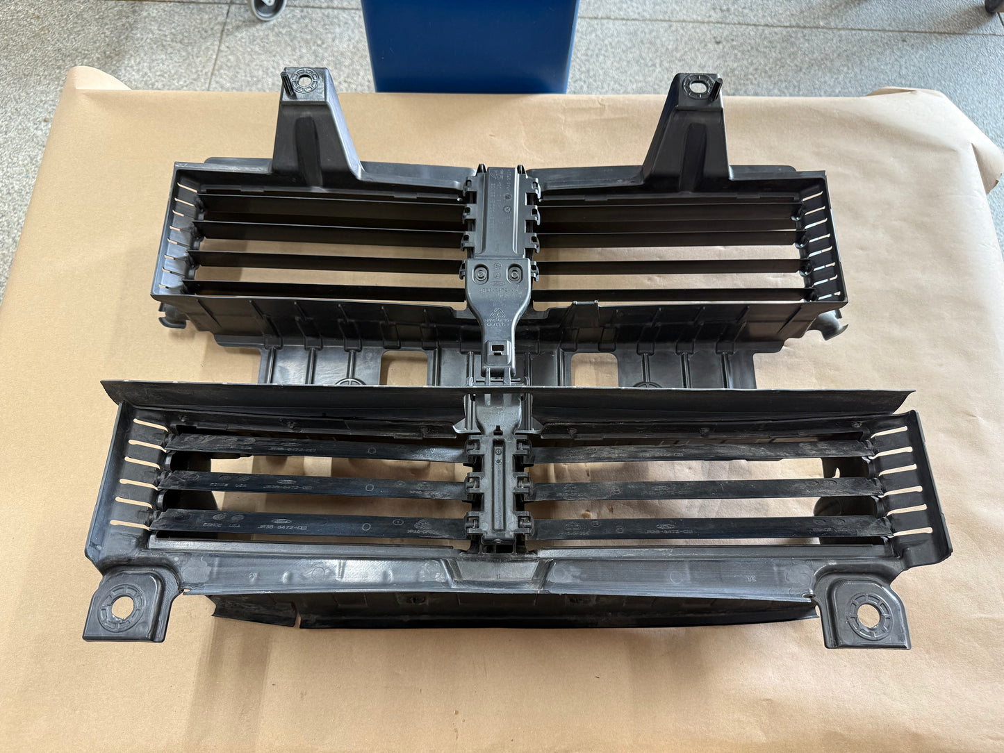 2018-2023 Ford Mustang GT Radiator Air Shutter Grille Assembly