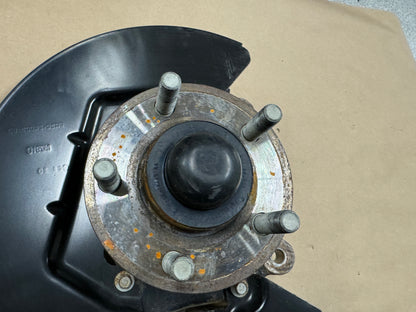 2015-2020 Ford Mustang 5.0L GT LH Driver Side Front Spindle Knuckle Hub - OEM