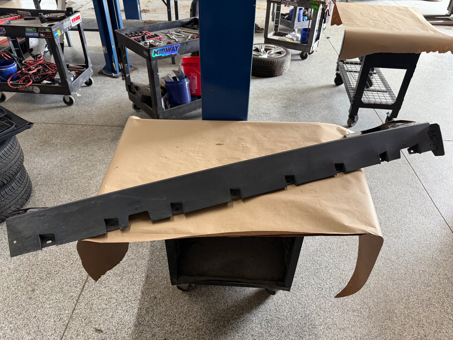 2015-2023 Mustang GT V6 LH Side Skirt Molding Driver Side "Black"