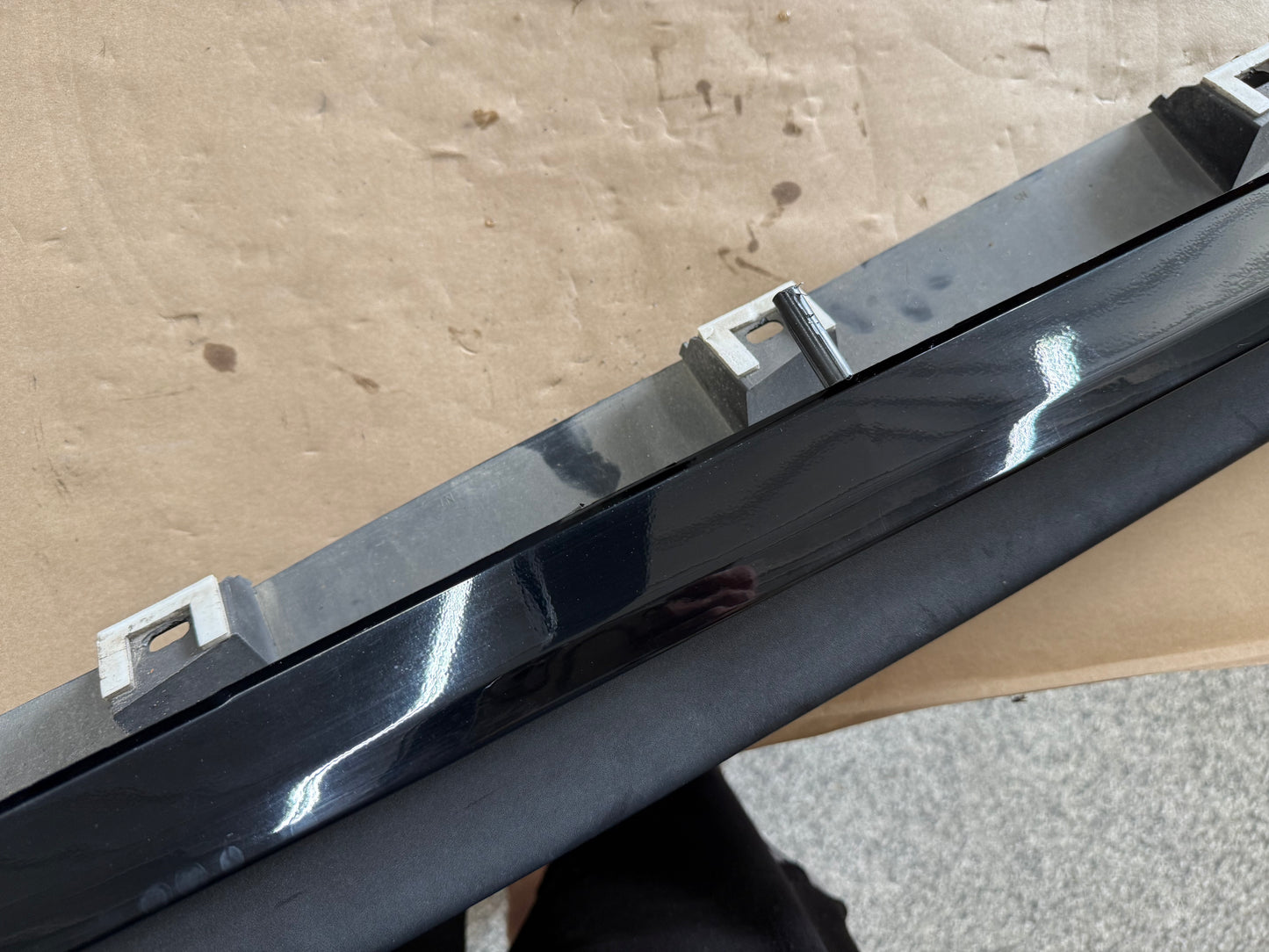 2015-2023 Mustang GT V6 LH Side Skirt Molding Driver Side "Black"