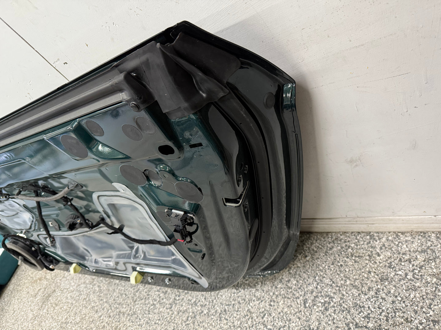 2015-2023 Ford Mustang GT GT500 RH Passenger Side Door Complete w/Glass Green B5