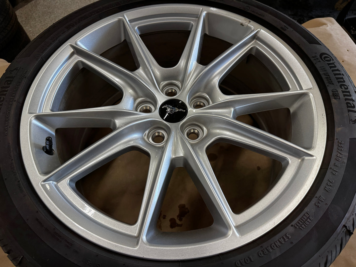 2024-2026 Ford Mustang GT 5.0 19x8.5" Wheel Rim Continental 255/40/19 - OEM