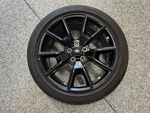 2015-2017 Ford Mustang GT Black Wheel Rim 19x8.5 Pirelli Pzero