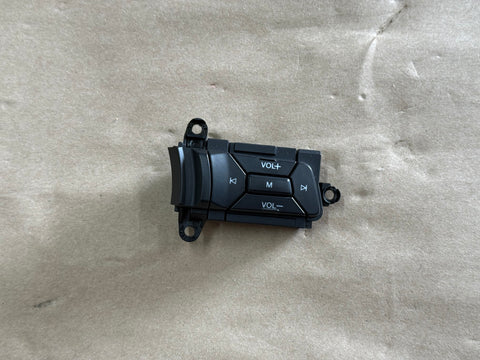2015-2017 Ford Mustang GT RH Wheel Steering Button Volume Mute Search