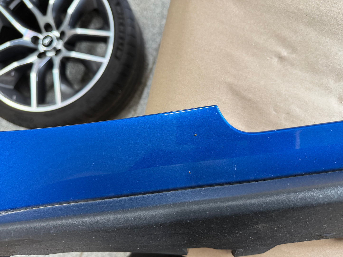 2015-2023 Mustang GT V6 LH Side Skirt Molding Driver Side "N6"