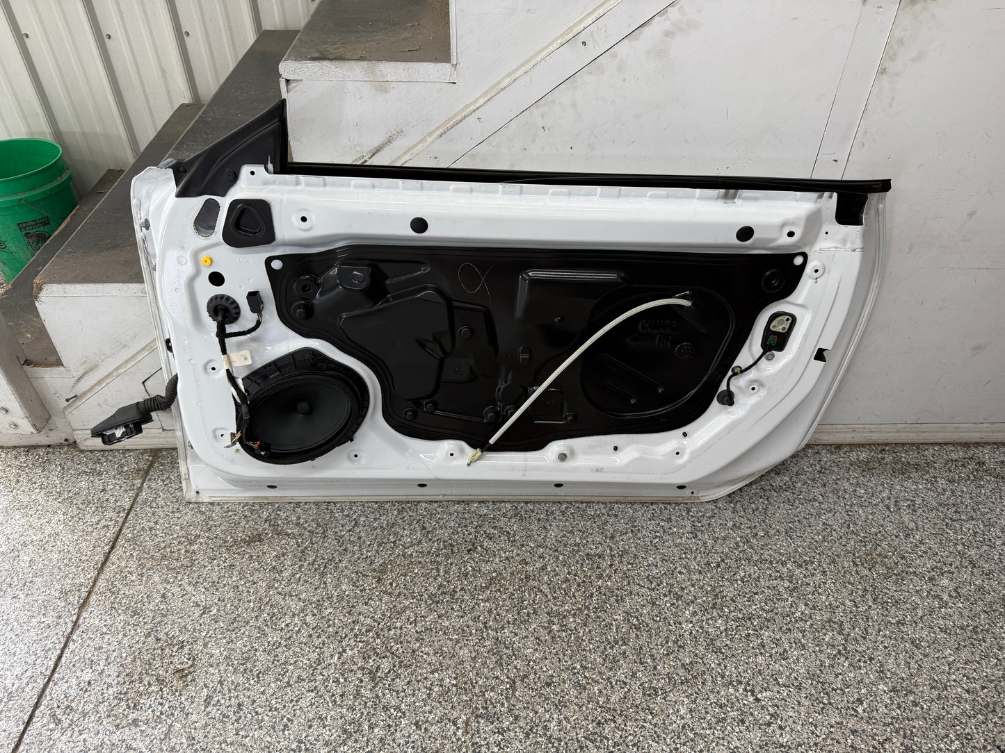 2016-2024 Camaro SS ZL1 LT RH Passenger Side Door Complete w/Glass Coupe "White"