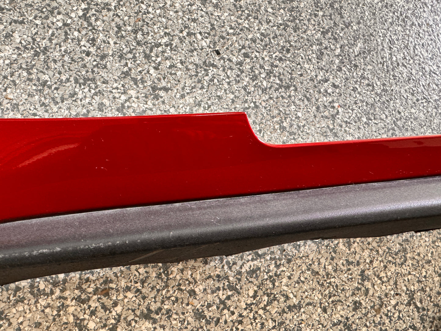 2015-2023 Mustang GT V6 LH Side Skirt Molding Driver Side D4