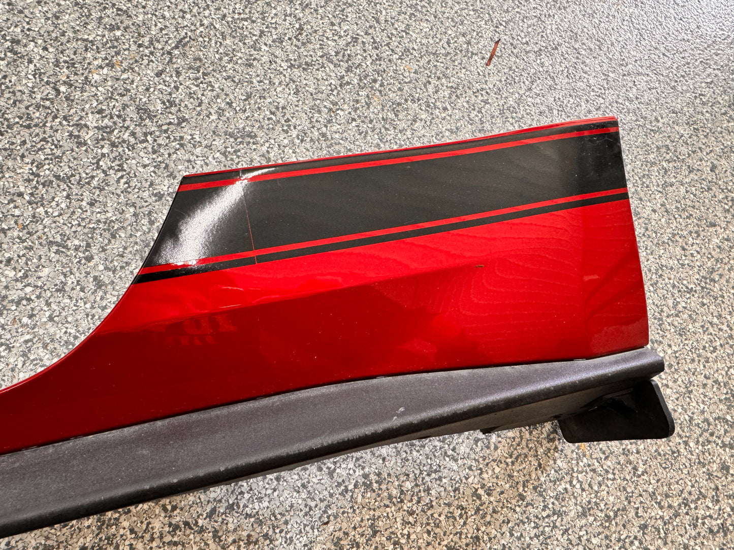 2015-2023 Mustang GT V6 LH Side Skirt Molding Driver Side D4