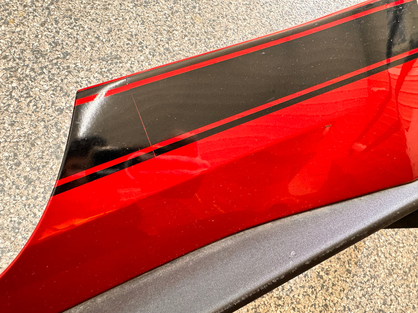 2015-2023 Mustang GT V6 LH Side Skirt Molding Driver Side D4