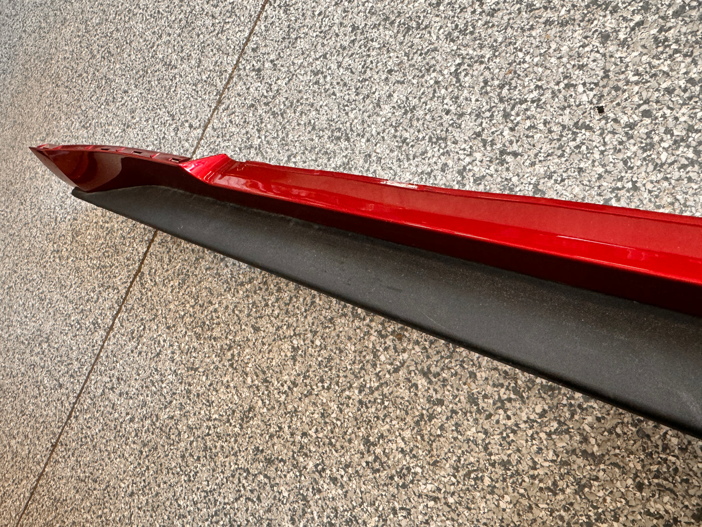 2015-2023 Mustang GT V6 LH Side Skirt Molding Driver Side D4