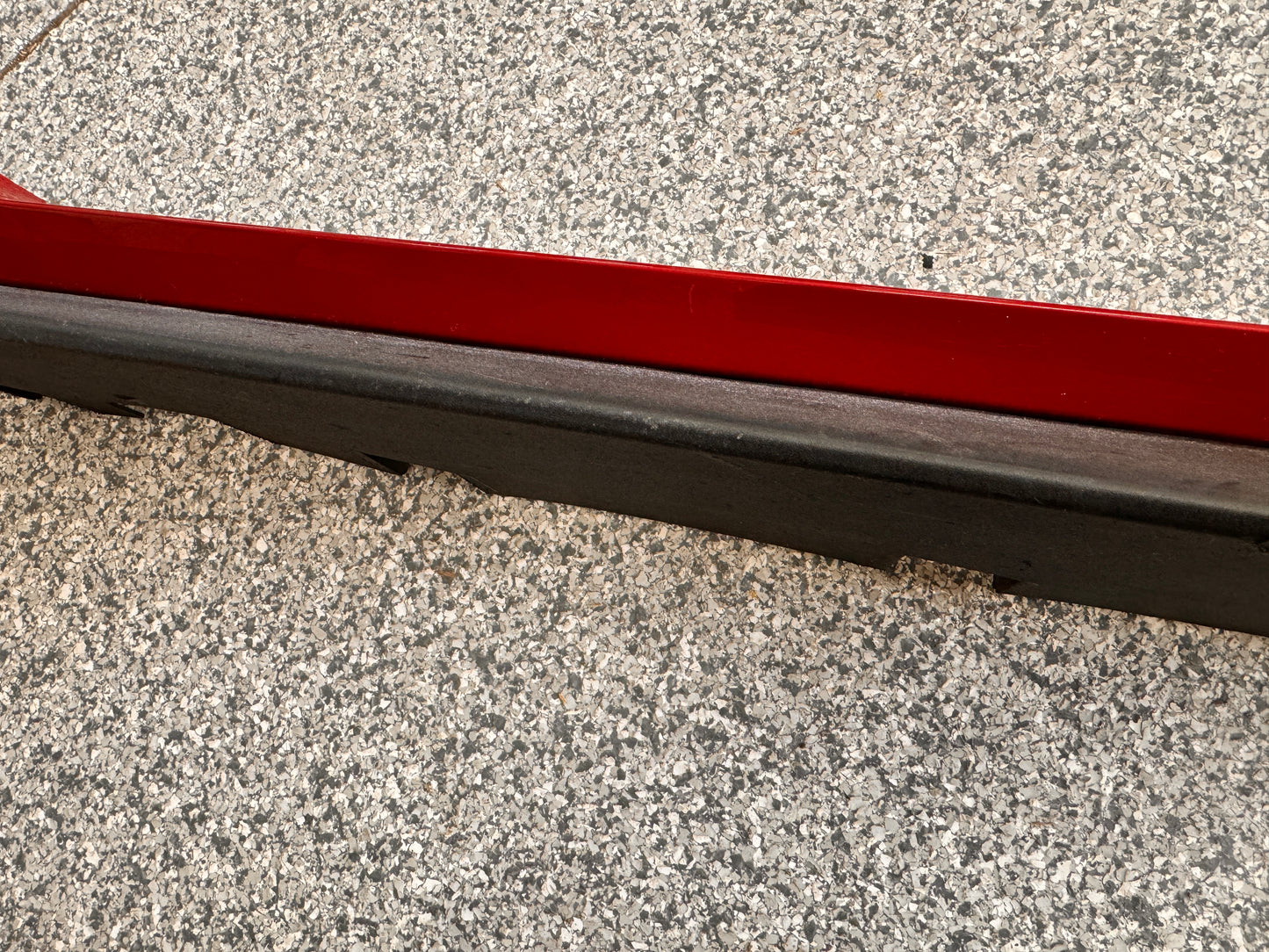 2015-2023 Mustang GT V6 LH Side Skirt Molding Driver Side D4