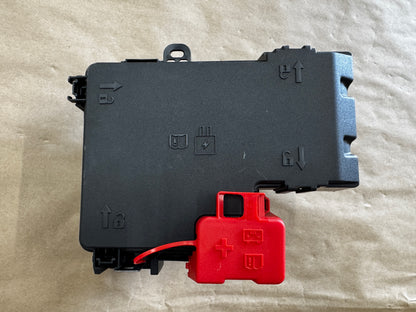 2024-2026 Ford Mustang GT Engine Bay Fuse Box Under Hood NO Damage