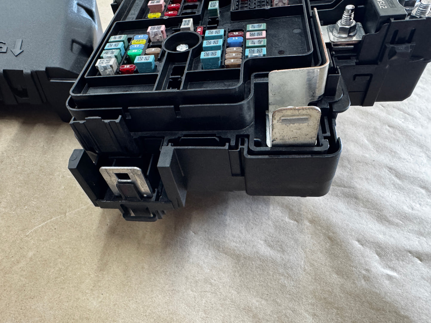 2024-2026 Ford Mustang GT Engine Bay Fuse Box Under Hood NO Damage