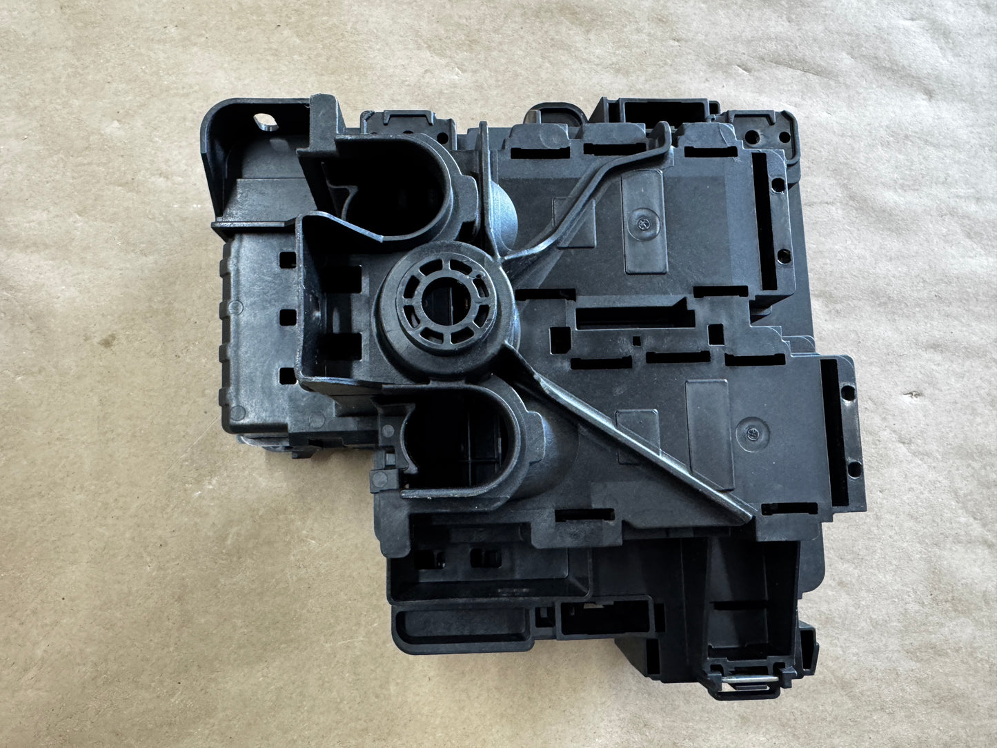 2024-2026 Ford Mustang GT Engine Bay Fuse Box Under Hood NO Damage