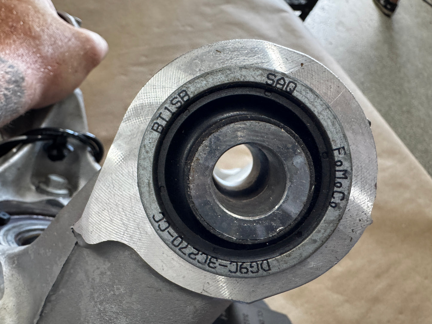 2024-2026 Ford Mustang GT LH Driver Side Rear Spindle Knuckle Hub - OEM