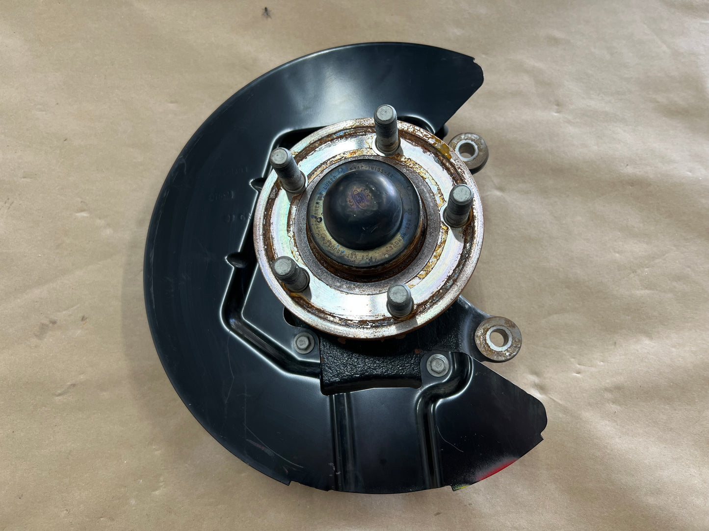 2015-2020 Ford Mustang 5.0L GT LH Driver Side Front Spindle Knuckle Hub