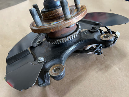 2015-2020 Ford Mustang 5.0L GT LH Driver Side Front Spindle Knuckle Hub
