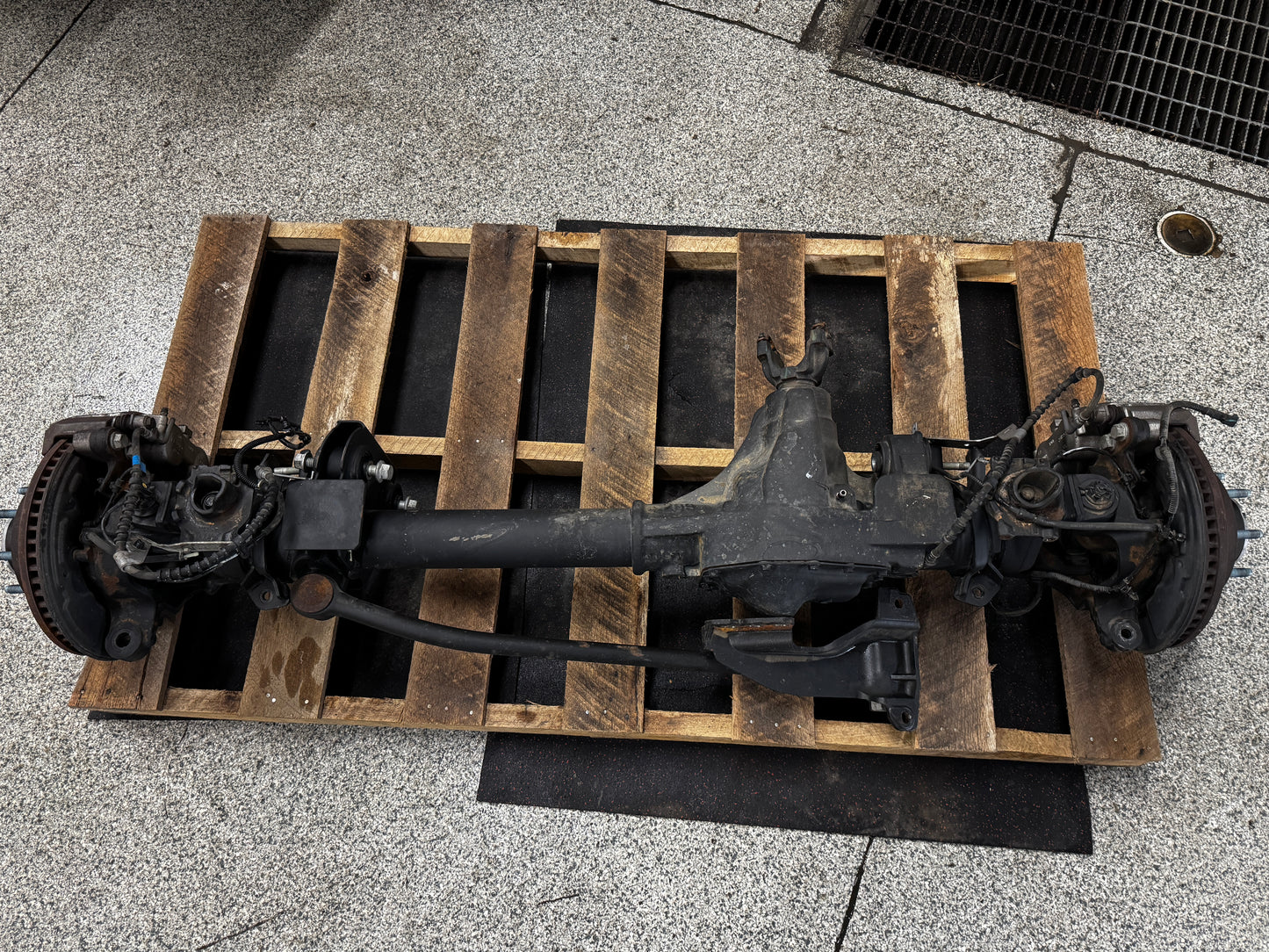 2023-2025 F-250 Super Duty Front Axle 3.73 Differential Gear 4x4 34k miles