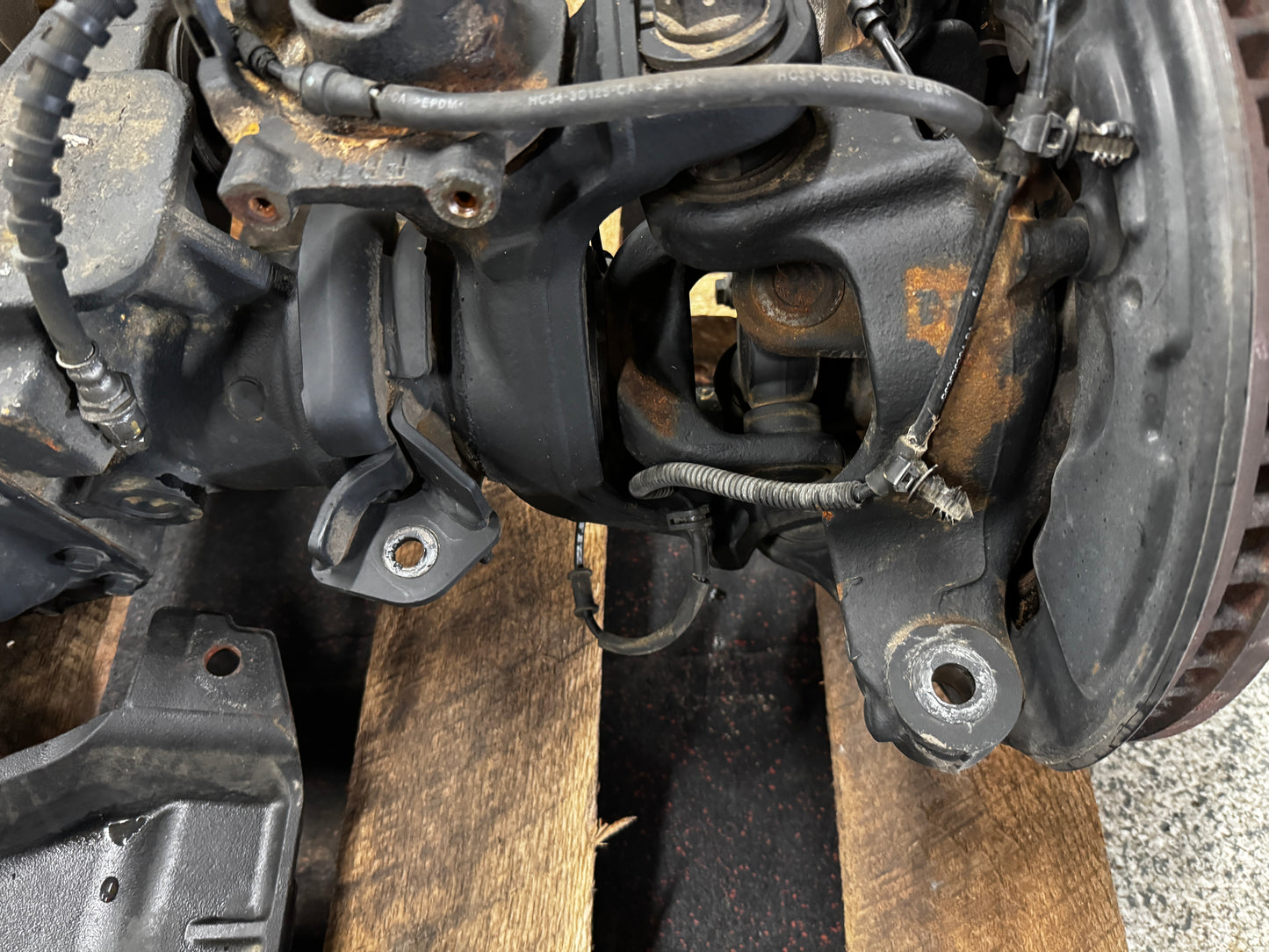 2023-2025 F-250 Super Duty Front Axle 3.73 Differential Gear 4x4 34k miles