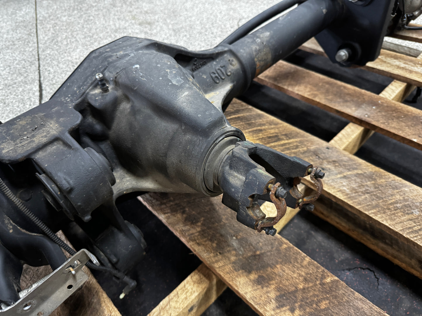 2023-2025 F-250 Super Duty Front Axle 3.73 Differential Gear 4x4 34k miles